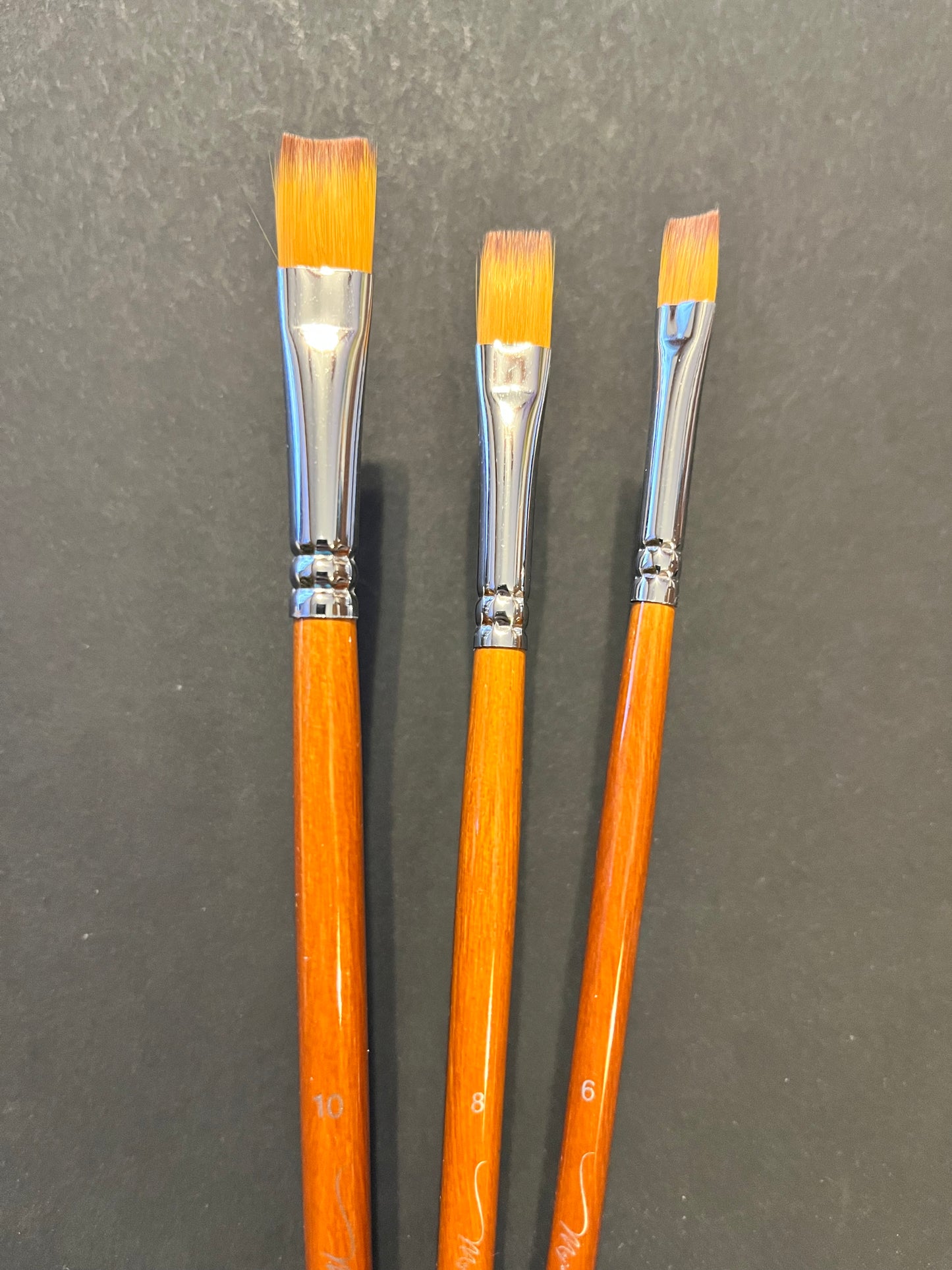 Mojove art brushes, sizes 6, 8, or 10